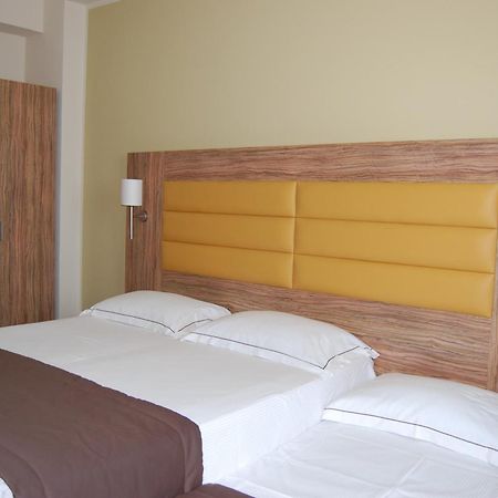 Giga Hotel Villa Santa Lucia Екстериор снимка