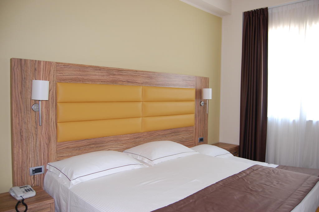 Giga Hotel Villa Santa Lucia Стая снимка